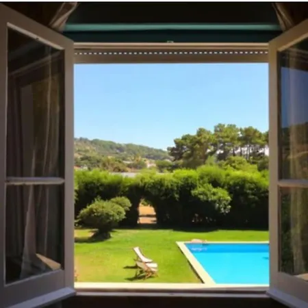 Gorgeous With Pool & Garden In Azeitao