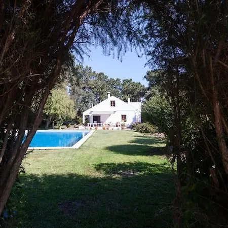 Gorgeous With Pool & Garden In Azeitao *
